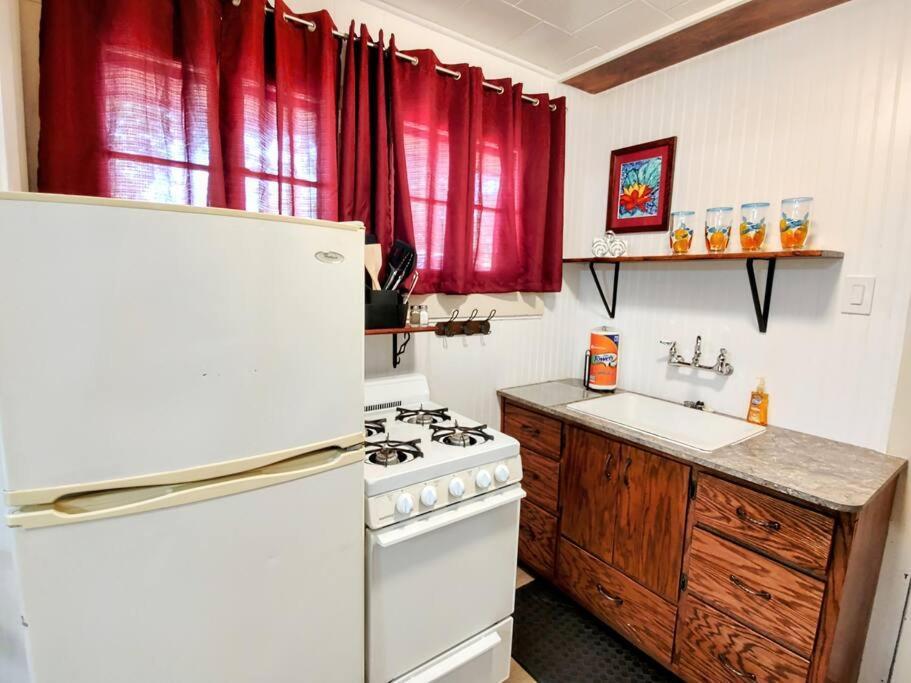 #09 - Large Lakeview One Bedroom- Pet Friendly 温泉城 外观 照片