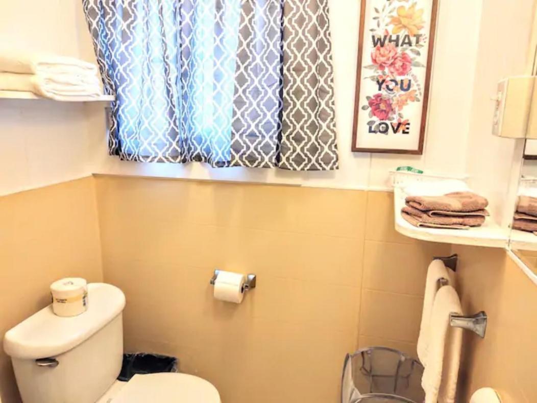#09 - Large Lakeview One Bedroom- Pet Friendly 温泉城 外观 照片